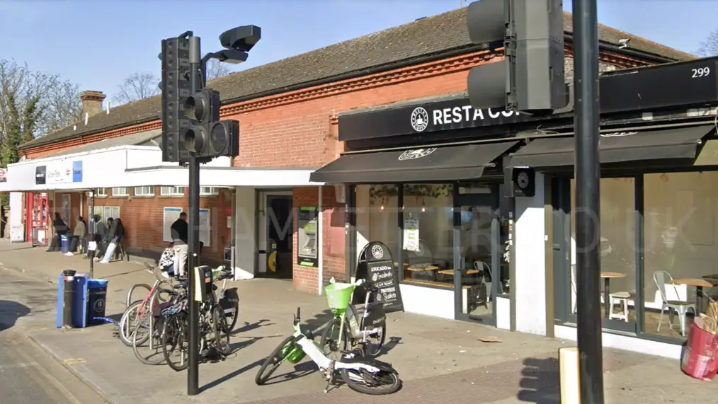  An inspector found mice droppings in the cafe